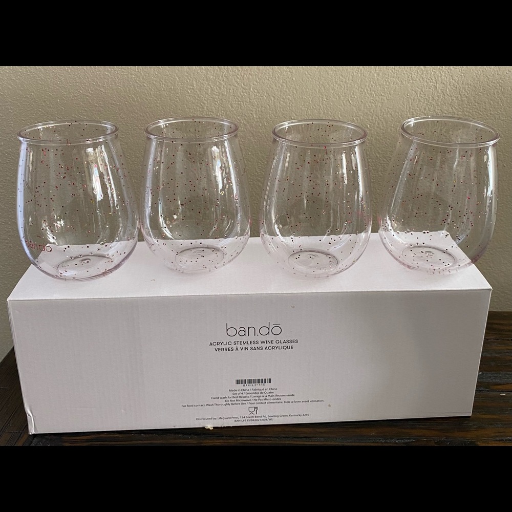 Acrylic stemless wine glasses